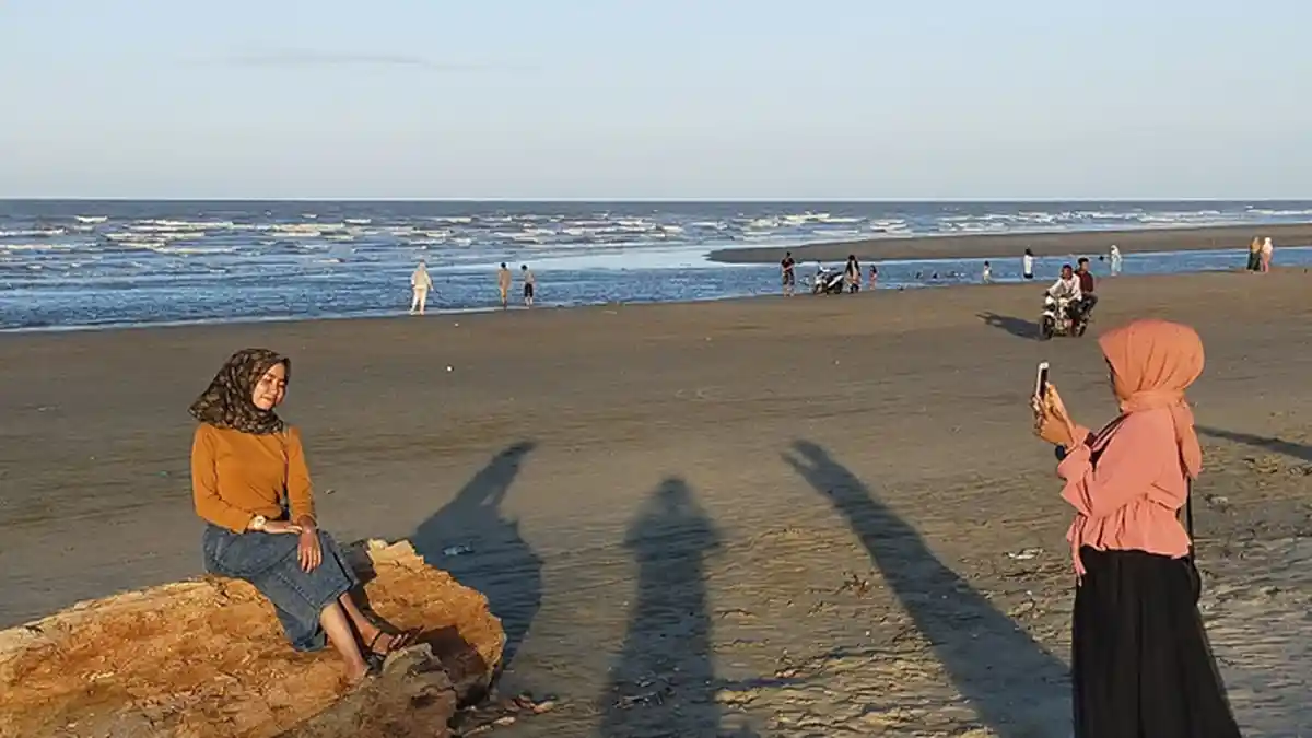 Pantai Kuala Peudawa Cocok untuk Wisata Keluarga