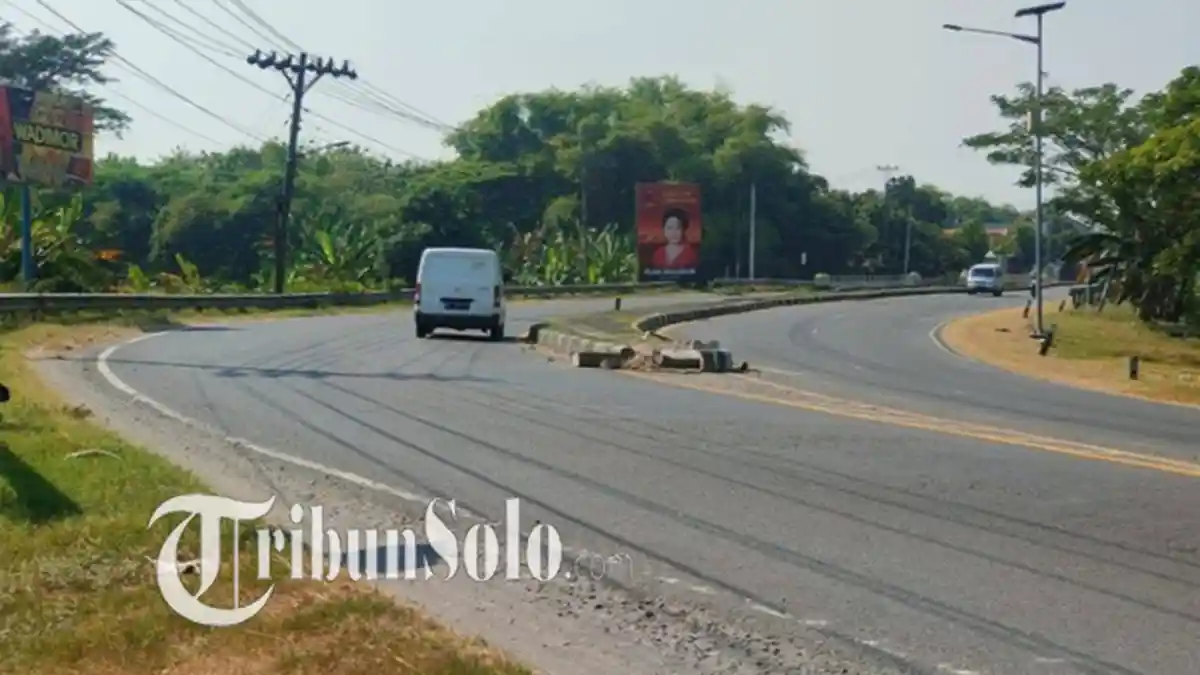 Awas Tikungan Jalan Lemahbang Gondang Rawan Kecelakaan, DPU PR Sragen: Itu Jalan Nasional