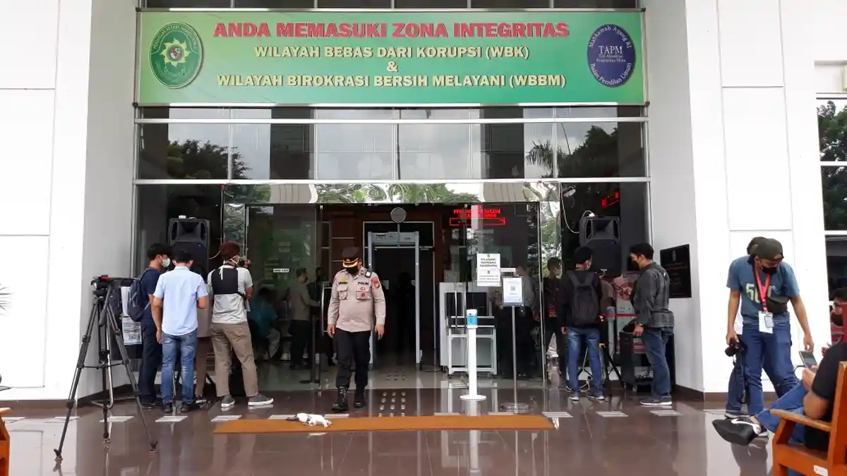 Hakim Tolak Eksepsi Munarman, Perkara Berlanjut ke Pemeriksaan Saksi