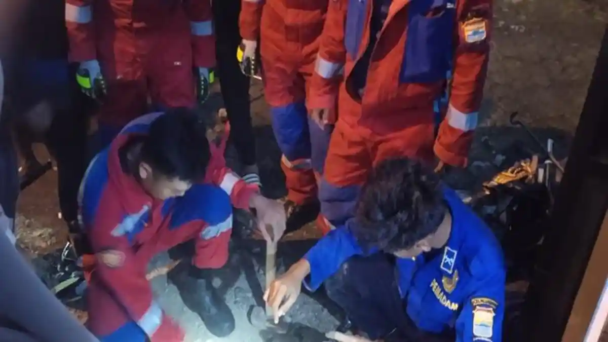 2,5 Jam Bocah di Palembang Terjepit dalam Parit, Berawal Ambil Bola, Warga dan Orangtua Panik