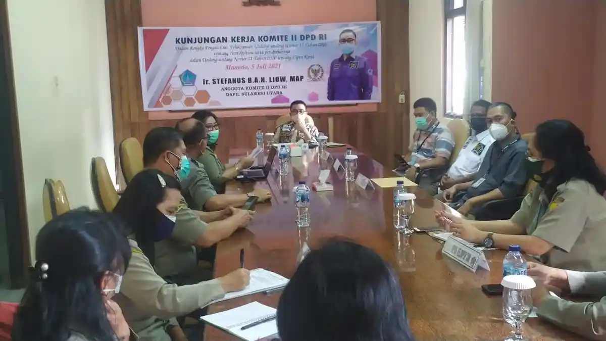 Senator Liow Bahas UU Cipta Kerja di Sulut, Siap Angkat Bunga Krisan dan Bawang Merah Lokal
