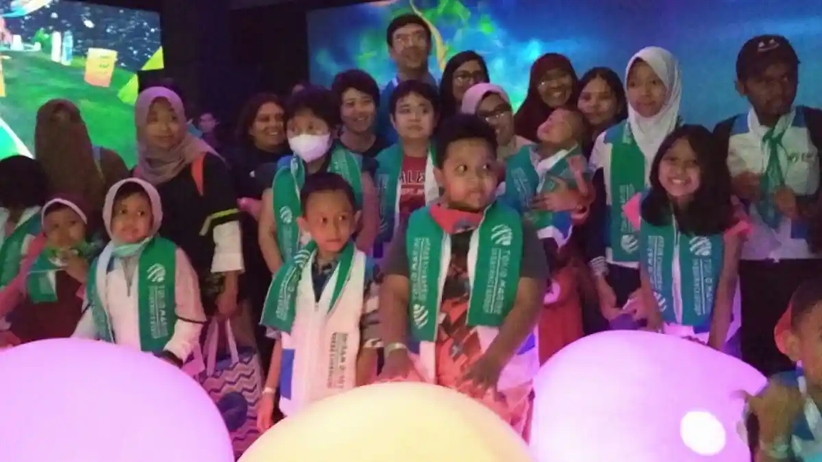 Tokio Marine Life Ajak Ajak Anak-anak Melawan Kanker dengan Bermain di TeamLab Future Park