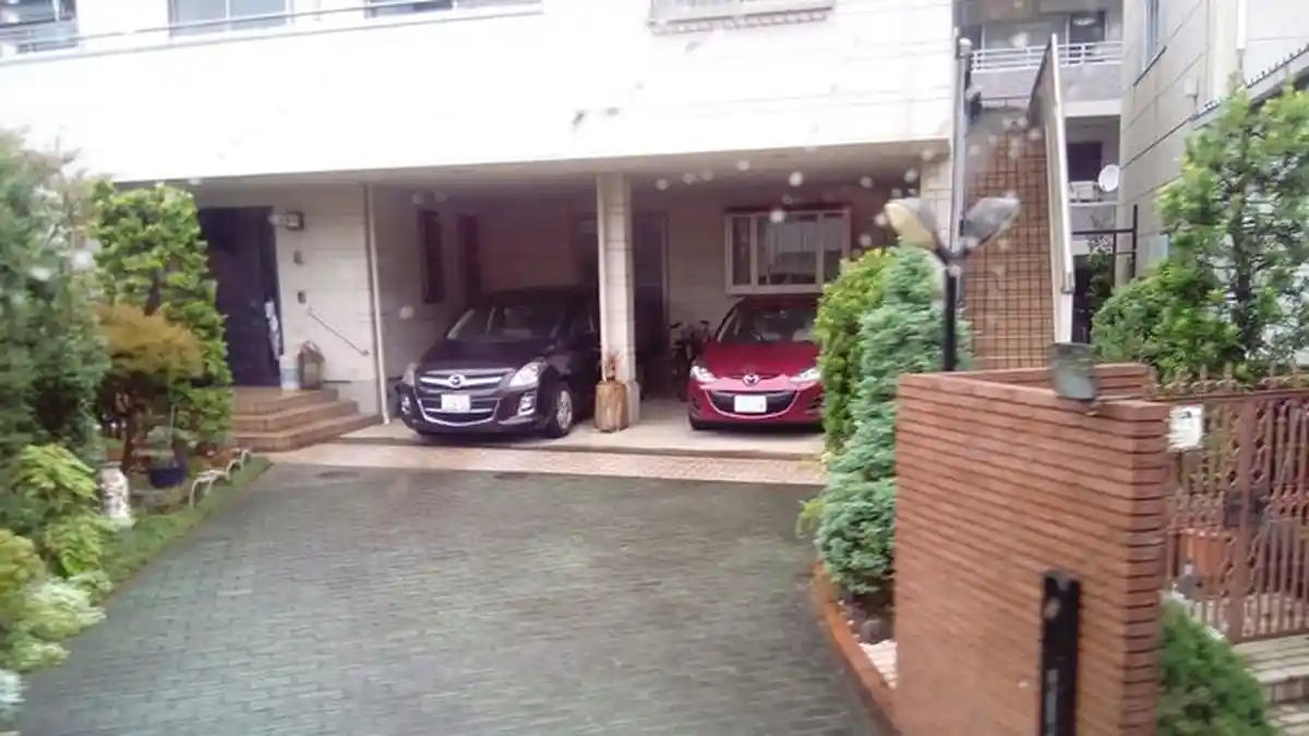 Ternyata Punya Mobil di Jepang Wajib Buktikan Punya Garasi