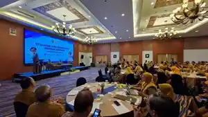 Bupati-Tabalong-HM-Noor-Rifani-saat-berikan-arahan-ketika-membuka-Evaluasi-dan-Penguatan-Inovasi.jpg