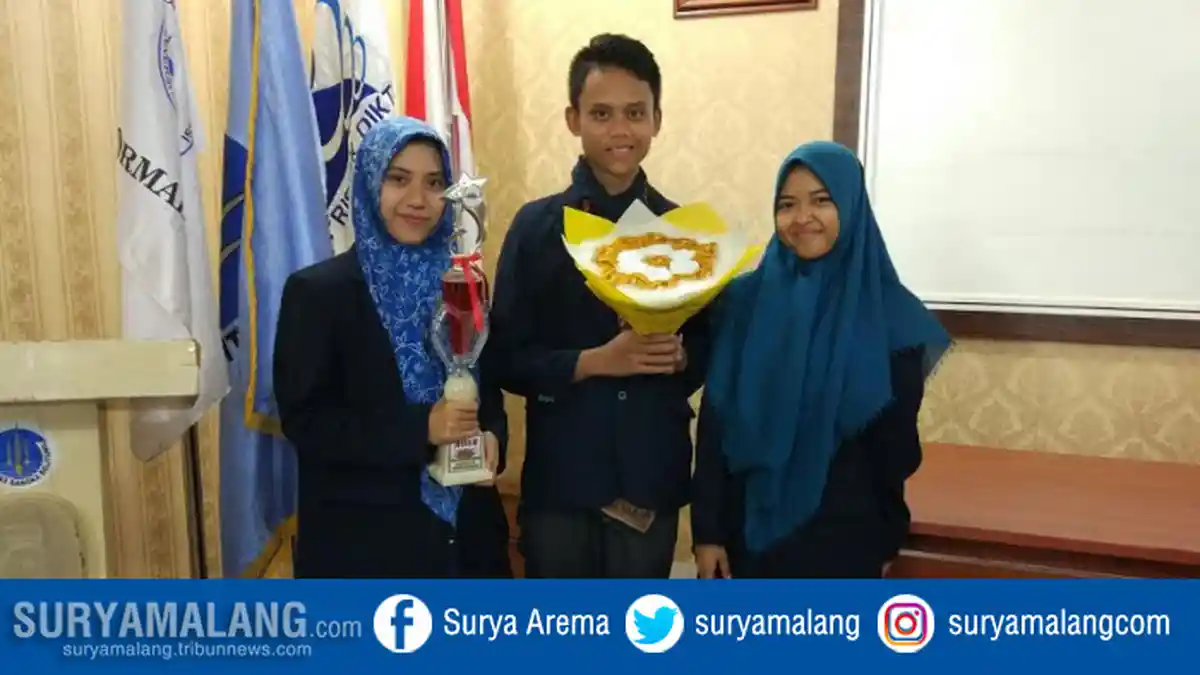 Mahasiswa UM Juara Lomba Debat Mahasiswa Bidikmisi