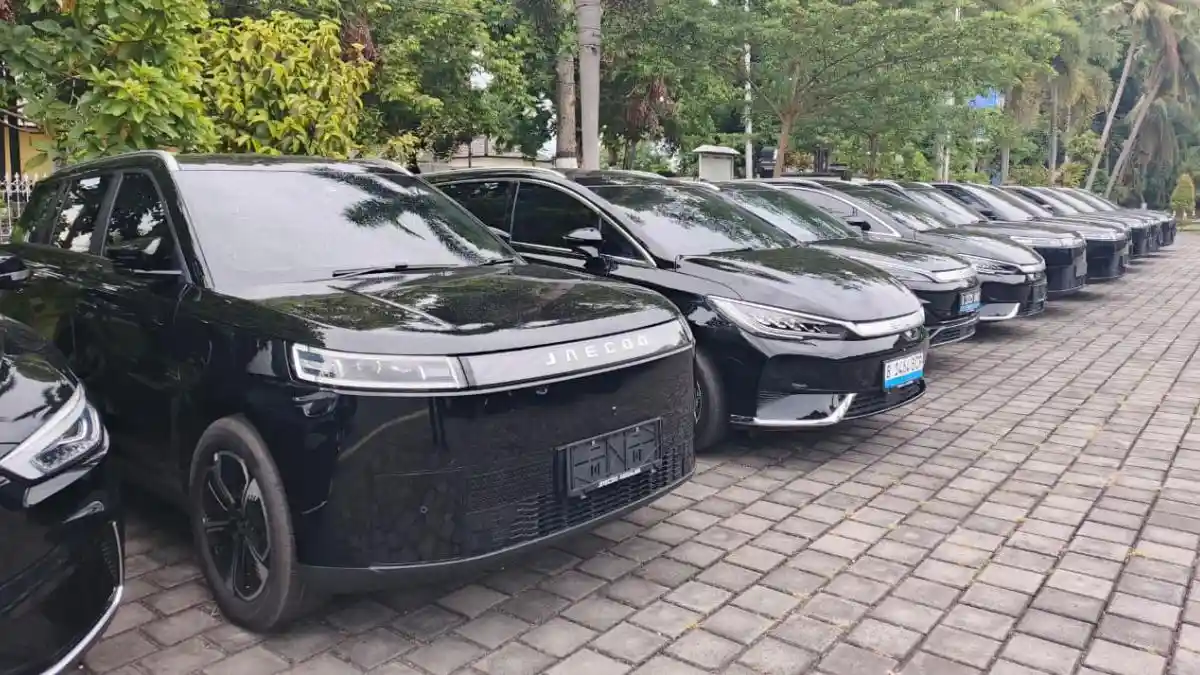 Mobil Listrik NTB Menuju Tranformasi Tata Kelola Transportasi Publik