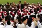 Presiden Jokowi Mendongeng Lutung Kasarung Di Depan Pelajar