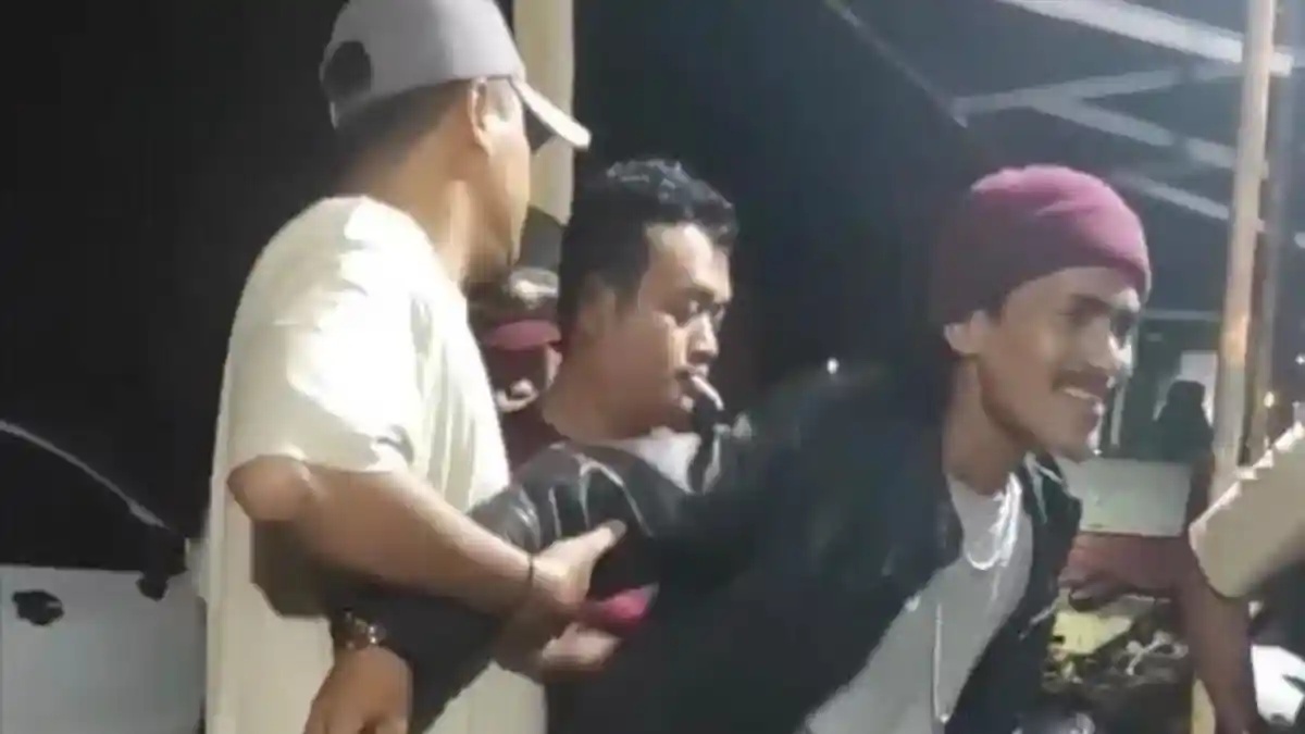 Polisi Sita Senjata Api Rakitan dari Tangan Pemuda di Kramatwatu Serang Saat Penggerebekan Dini Hari