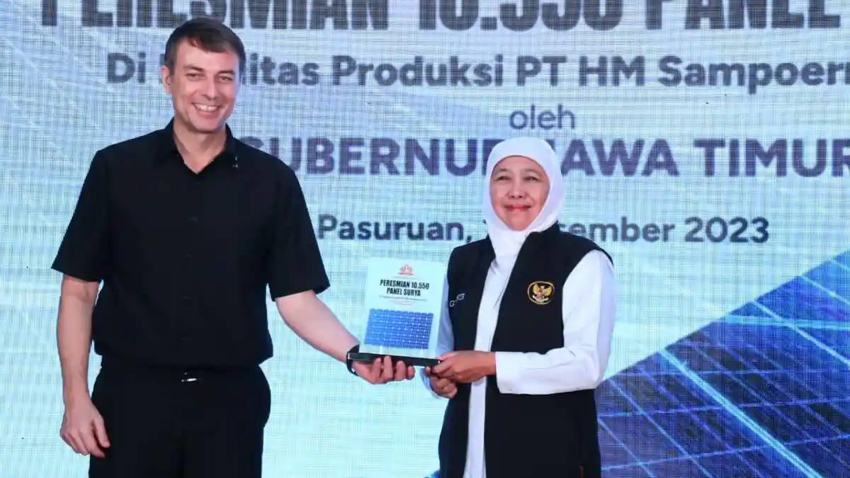 Resmikan 10.550 Panel Surya PT HM Sampoerna, Gubernur Khofifah: Jadi Referensi Konversi Energi Baru
