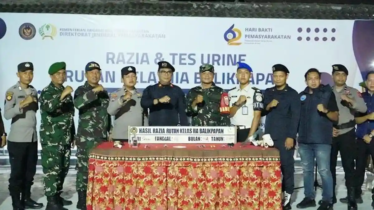 Pastikan Bersih dari Narkotika, Rutan Balikpapan Gelar Razia dan Tes Urine Warga Binaan
