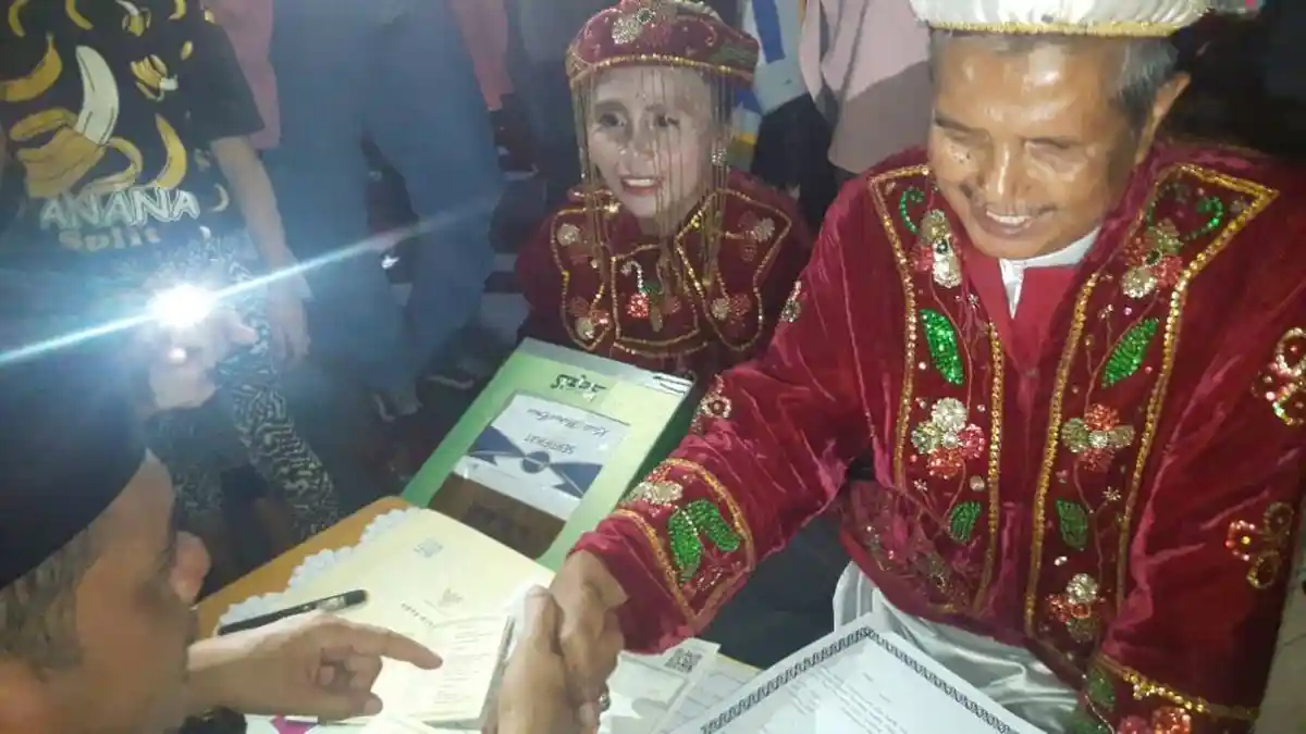 Serunya Ijab Kabul Nurdin dan Mulyanah yang Mengundang Gelak Tawa