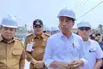 Presiden-Jokowi-ingin-melihat-respon-warga-Rumbia-soal-perbaikan-jalan-rusak.jpg