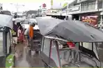 Puluhan-kendaraan-roda-dua-hingga-roda-empat-mogok.jpg