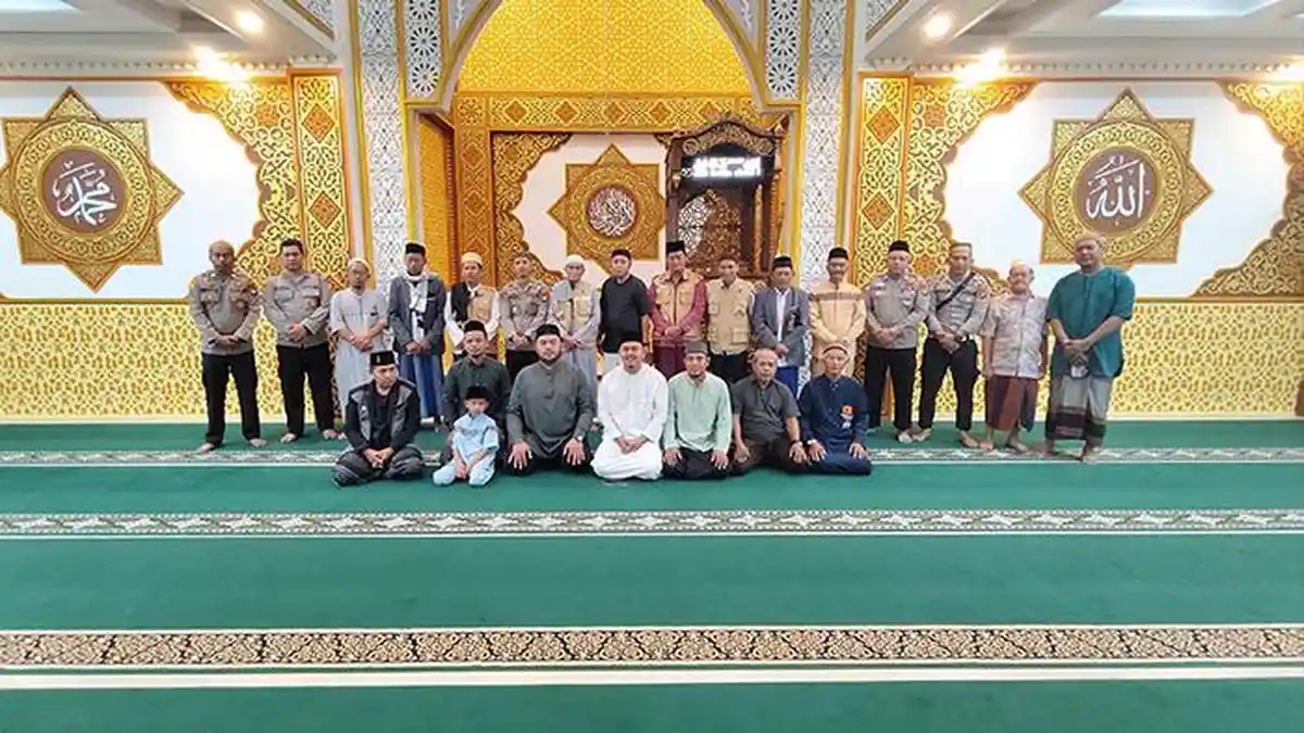 Polres Landak Gelar Safari Subuh di Masjid Baiturrahman, Ajak Warga ...