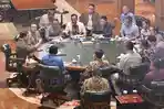 Prabowo-panggil-kabinet.jpg