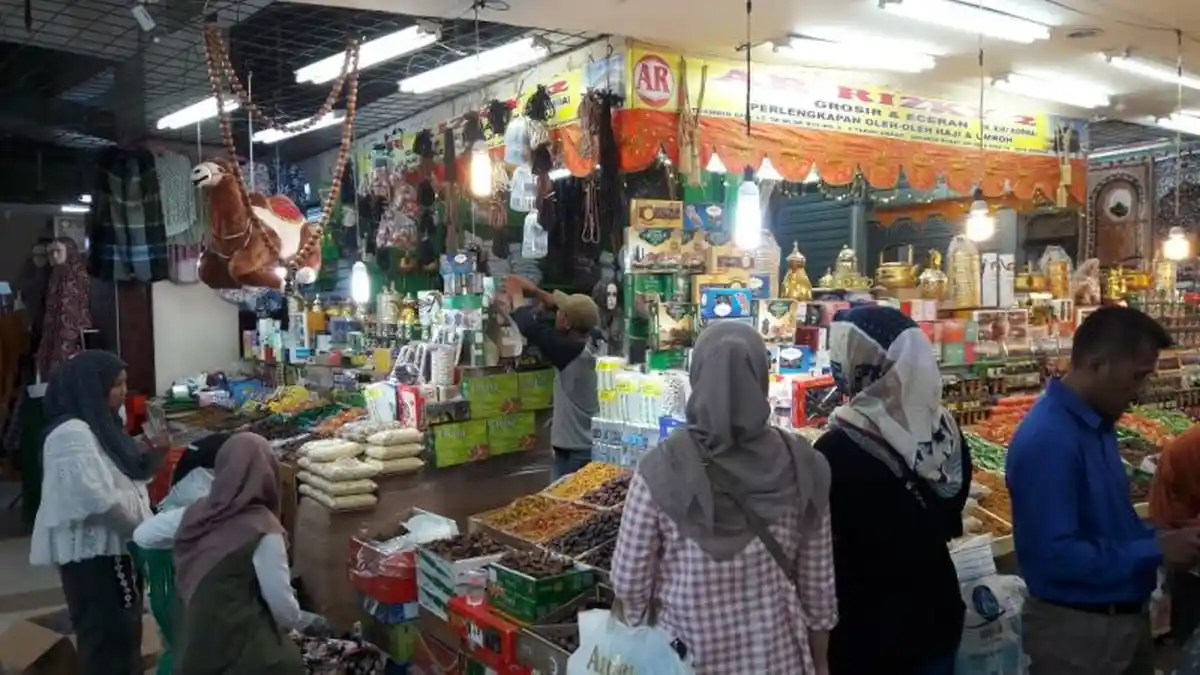 Pusat Oleh-oleh Haji dan Umrah TM ThamrinCity Semakin Ramai di Bulan Ramadhan