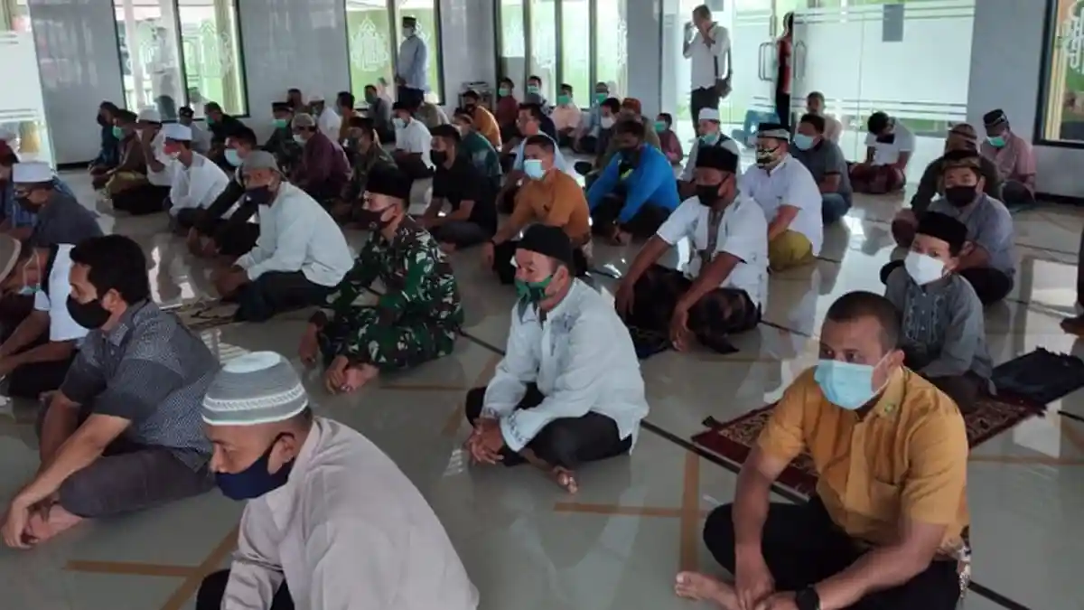 Dukung GEMA, Danrem Lilawangsa ajak Jamaah Pakai Masker dan Terapkan Physical Distancing