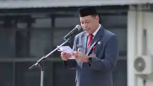 Wakil-Bupati-Takalar-Hengky-Yasin-jadi-Inspektur-upacara.jpg