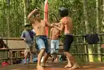 TIBAN-Dua-peserta-tampil-di-atas-panggung.jpg