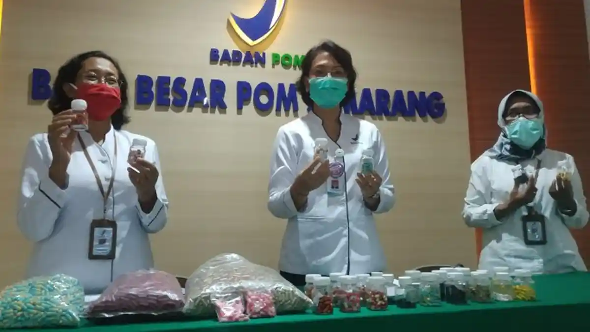BPOM Semarang Gerebek Rumah Pengemas Obat Pelangsing Ilegal di Semarang