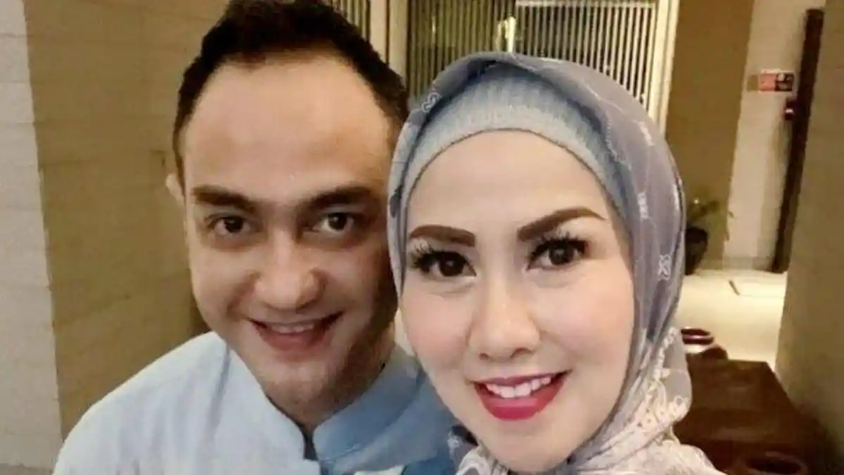 Venna Melinda akan Dinikahi Ferry Irawan Tahun Depan