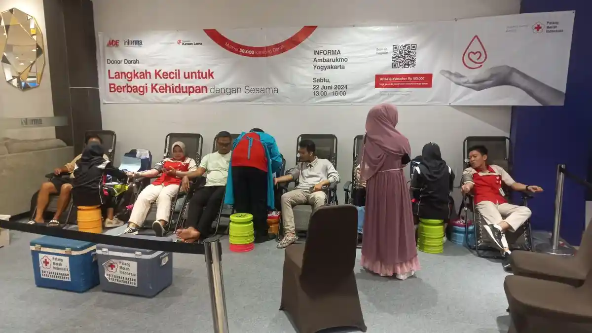 Informa Ambarrukmo Plaza Yogyakarta Gelar Donor Darah Sambut HUT ke-20
