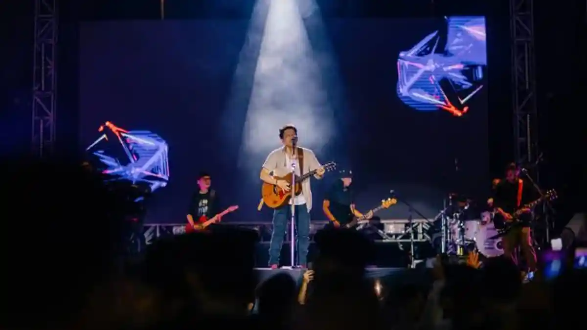 Chord Gitar Bintang di Surga - NOAH, Kunci Em, Lirik: Dan Bila Semua Tercipta