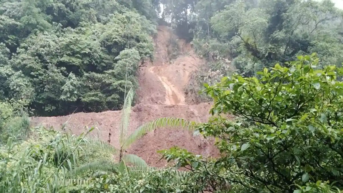 Tanah Longsor Padang Sumatera Barat, Dua Warga Hilang Ditemukan Selamat