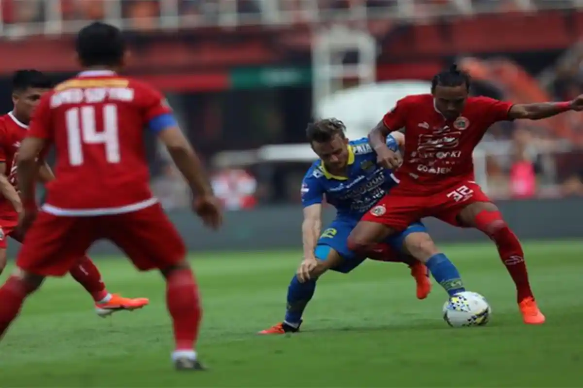 SEDANG LIVE, STREAMING Persib vs Persija - Cek Susunan Pemain & Hasil Sementara Persib vs Persija