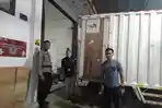 Polisi-Kawal-Logistik-di-Gudang-KPU-Jepara.jpg