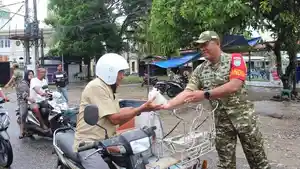 Gelar-Aksi-Jumat-Berkah-Kodim-Abdya-Bagikan-300-Paket-Sarapan-untuk-Masyarakat.jpg