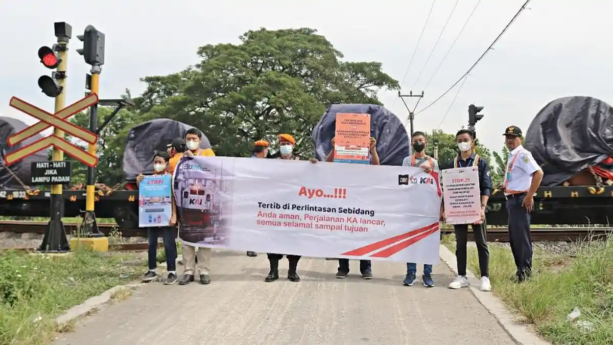 Perjalanan Kereta Api Meningkat, Masyarakat Diminta Disiplin Berlalu Lintas di Perlintasan Sebidang