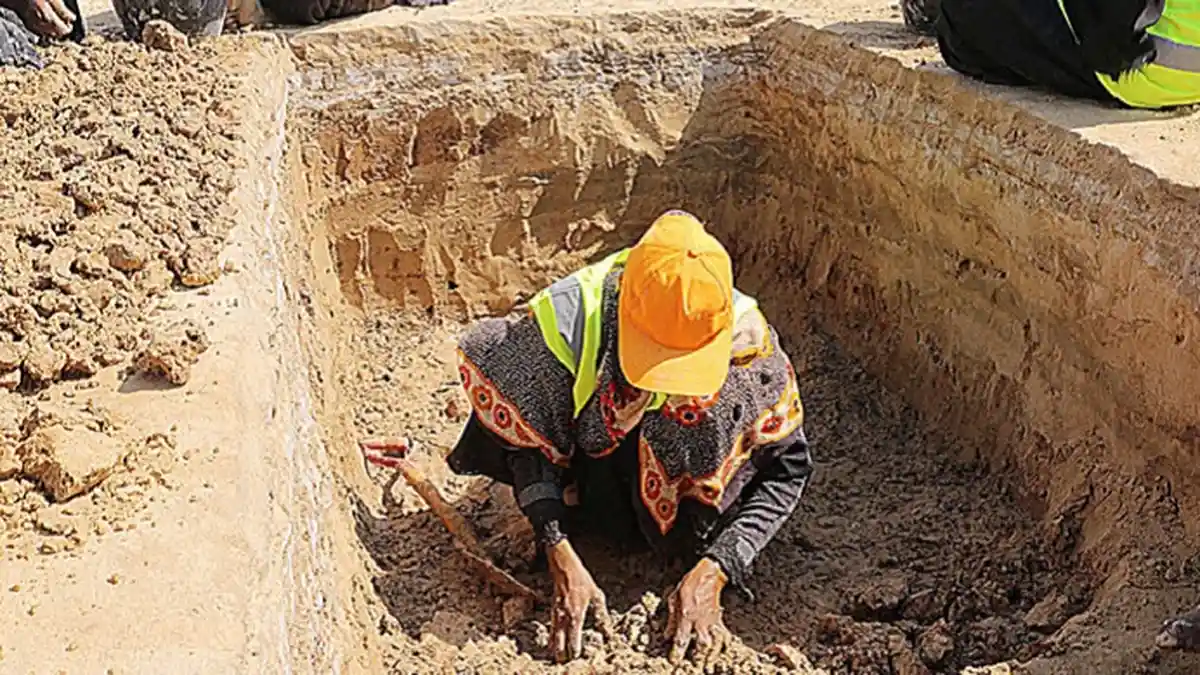 Wanita Yaman Galakkan Usaha Garam Tradisional, Walau Perang Terus Berkecamuk
