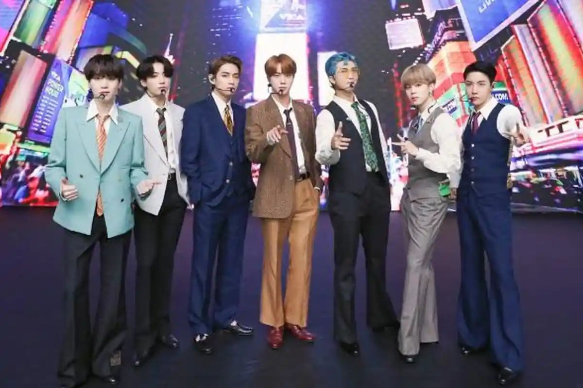 Cerita Member BTS saat Dynamite Berhasil Rajai Chart Billboard Hot 100, Jimin Nangis hingga Tertidur