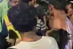 Tim-gabungan-bersama-warga-mengevakuasi-pelajar-berusia-13-tahun.jpg