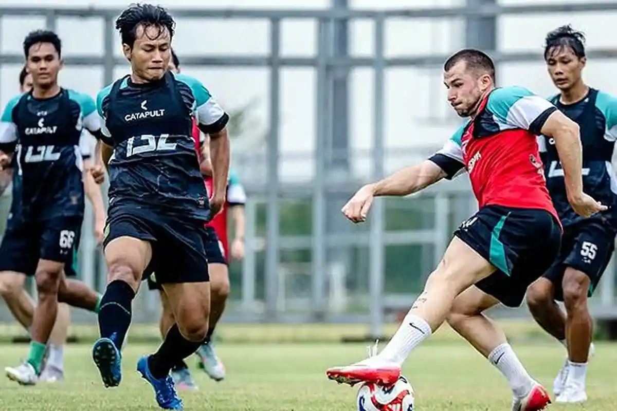 Berita Persebaya Hari Ini: Bajul Ijo Siap Tempur Di Dua Laga Derby Jatim, Lawan Persik Di Gresik