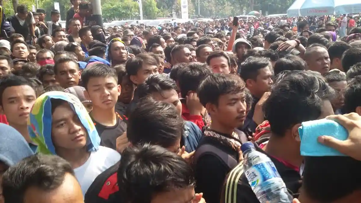 Polisi Akan Turunkan Bobotoh yang Tak Punya Tiket