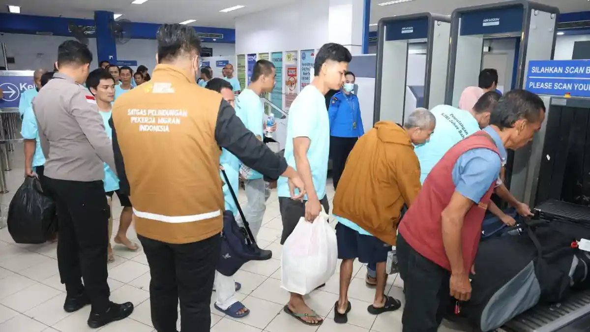 302 PMI Bermasalah Dipulangkan ke Batam, Banyak yang Jadi Korban Eksploitasi dan TPPO