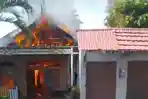 Korsleting Listrik, Diduga Penyebab Rumah Warga Malunda Majene Ludes Terbakar, Sempat Ada Ledakan