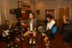 Sophia Latjuba Berlatih Bersama NEV Plus