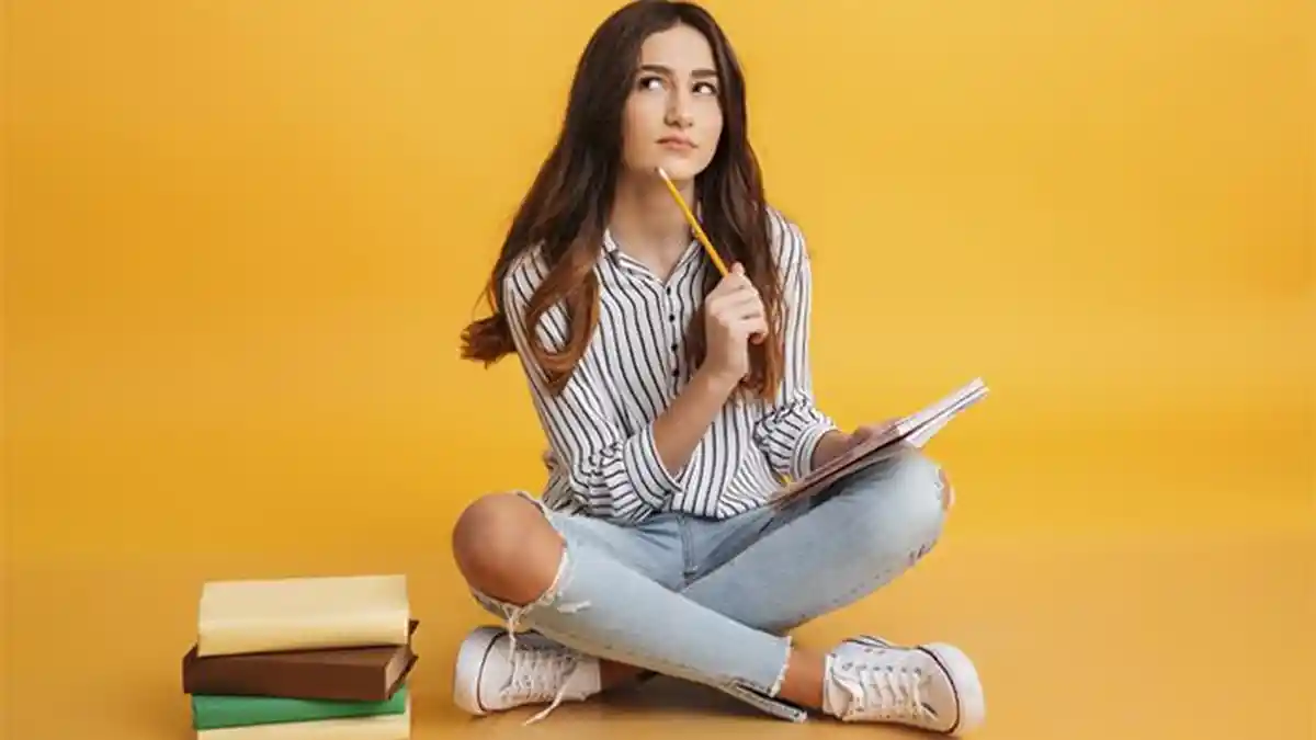 Meredam Stres dan Panik Berlebih saat Pandemi Covid-19 dengan Terapi Writing for Healing