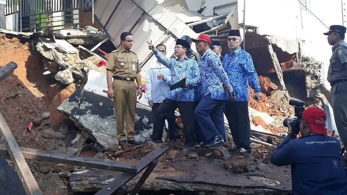 Gubernur Anies akan Bongkar Rumah di Komplek Pesona Kalisari