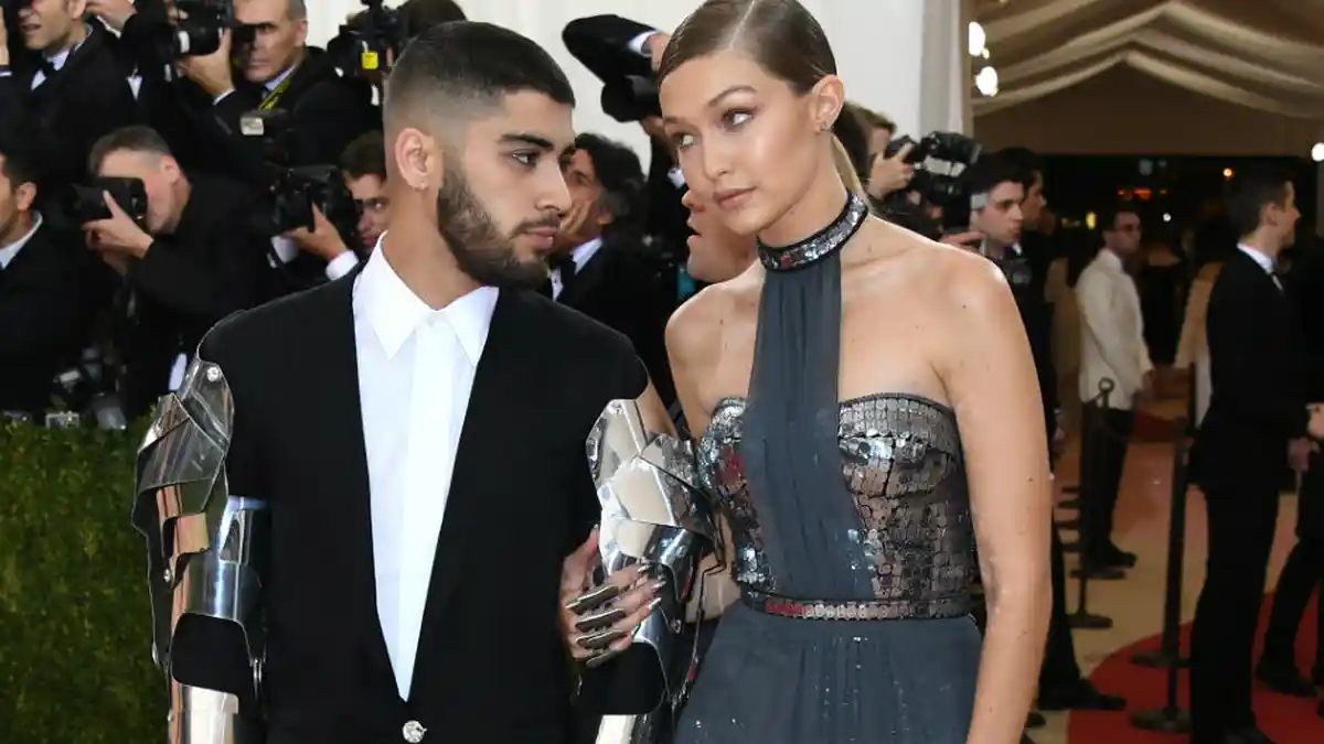 Zayn Malik Punya Tato Baru dan Gigi Hadid Pamer Cincin Baru, Sudah Tunangan?