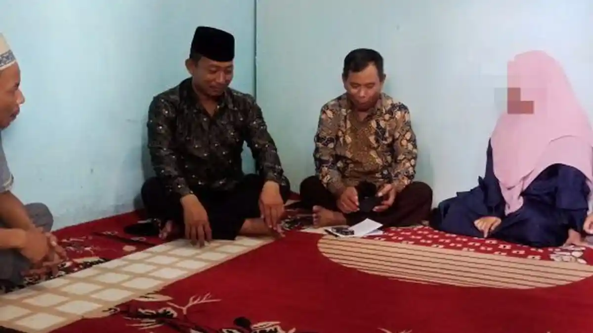 Gara-gara Virus Corona, Pasangan Ini Terpaksa Gelar Ijab Kabul Melalui Video Call