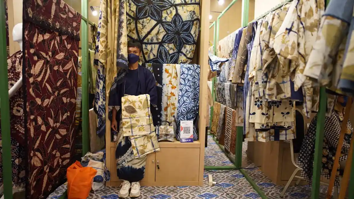 Kisah Oman Memulai Bisnis Ecoprint Ramah Lingkugan, Berawal Dari Hobi