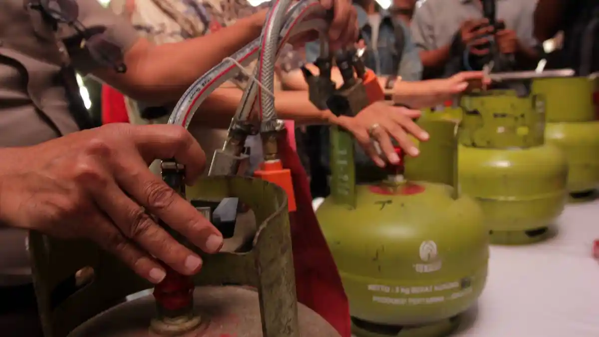 Gudang Oplosan Gas Elpiji Milik Pasutri Paruh Baya Ini Digerebek