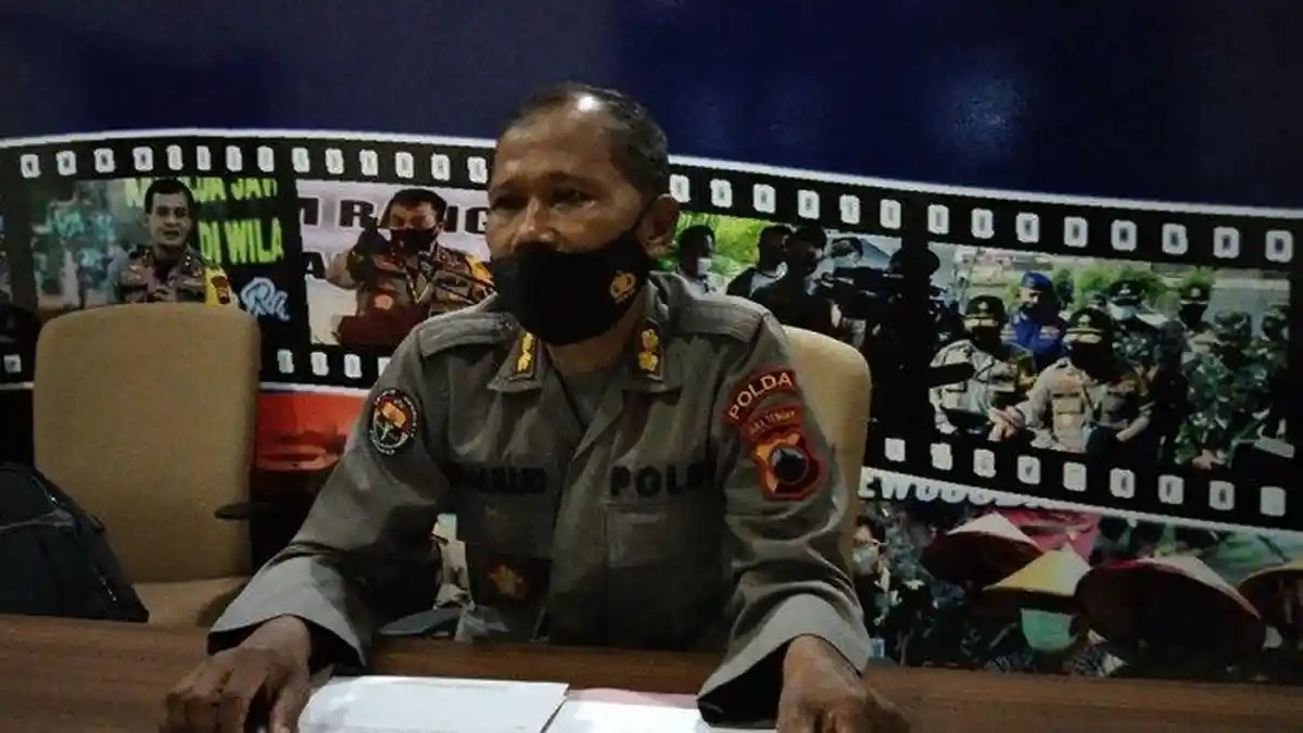 Polisi Dipukul Pengendara Motor Saat Razia Prokes Covid-19