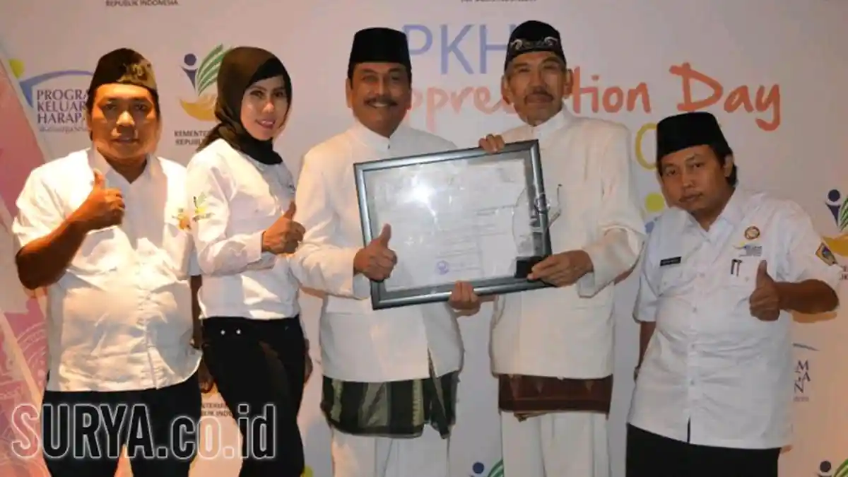 Salurkan Bantuan Dengan Baik, Pemkab Gresik Dapat Penghargaan Dari Kemensos