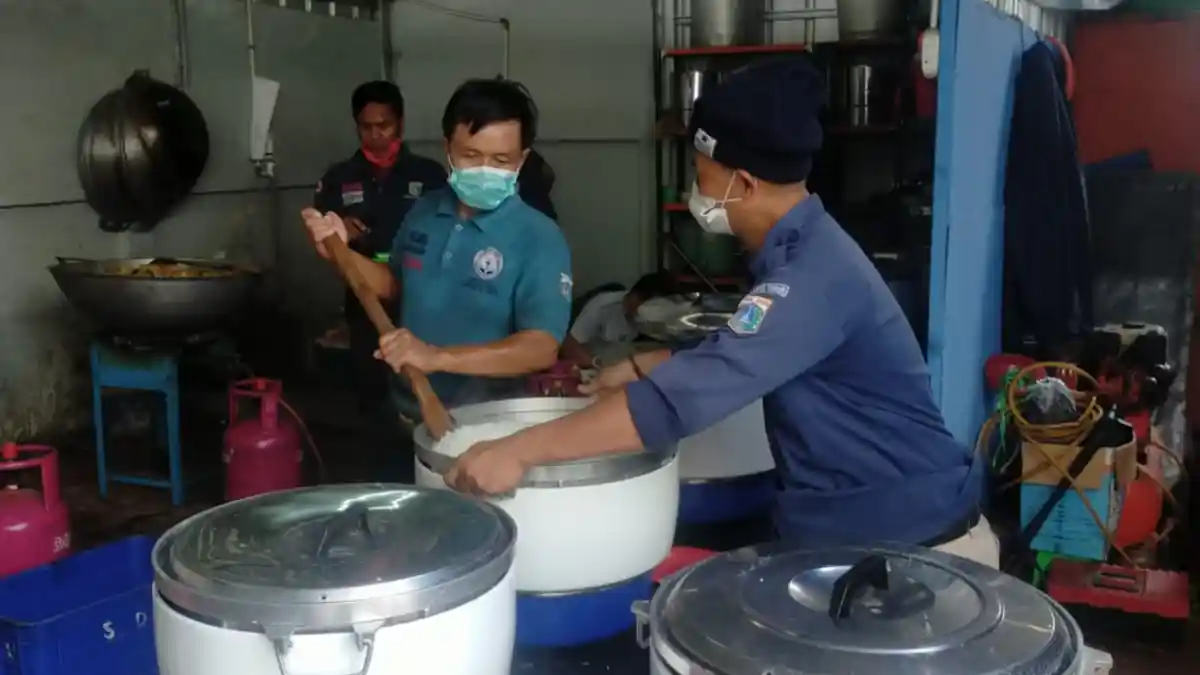 Kali Ciliwung Meluap, 1.700 Warga Jakarta Timur Mengungsi