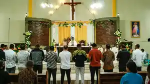 MISA-PENGUKUHAN-Pengurus-Ikatan-Alumni-Seminari-St-Yohanes-Berkhmans-mataloko.jpg